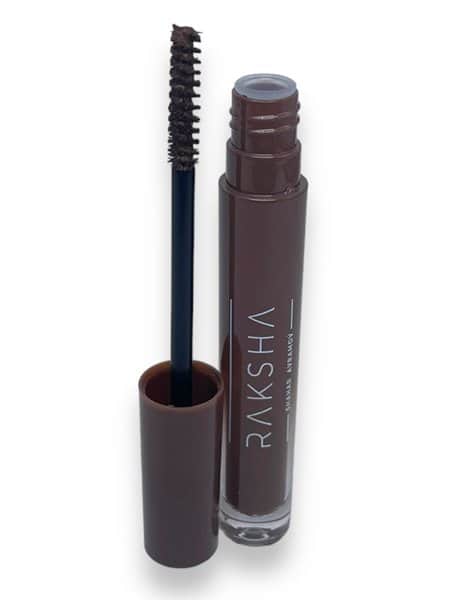 מסקרה כהה לגבות